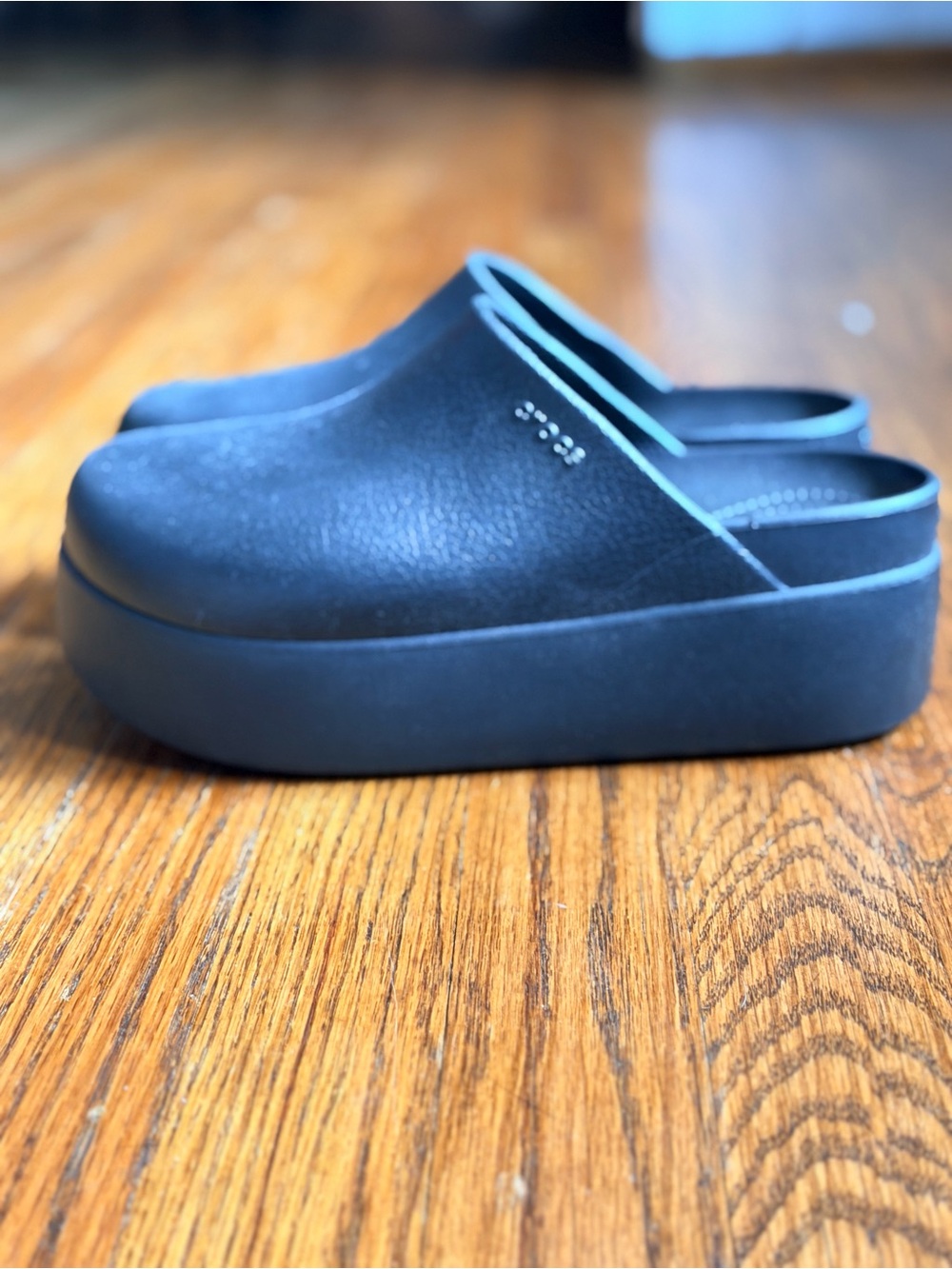 CROCS Dylan Platform Clogs- new without tags! - Picture 2 of 5
